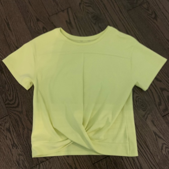 yellow shirt - Picture 1 of 2